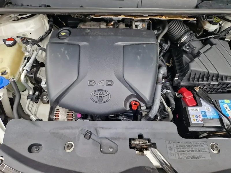 Toyota Verso 1.6D4d/7места, снимка 13 - Автомобили и джипове - 51137602