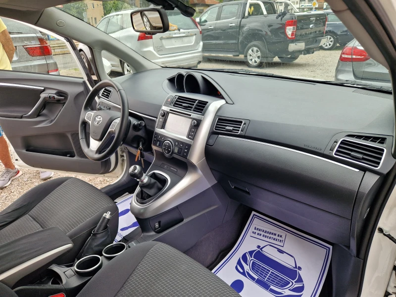 Toyota Verso 1.6D4d/7места, снимка 11 - Автомобили и джипове - 51137602