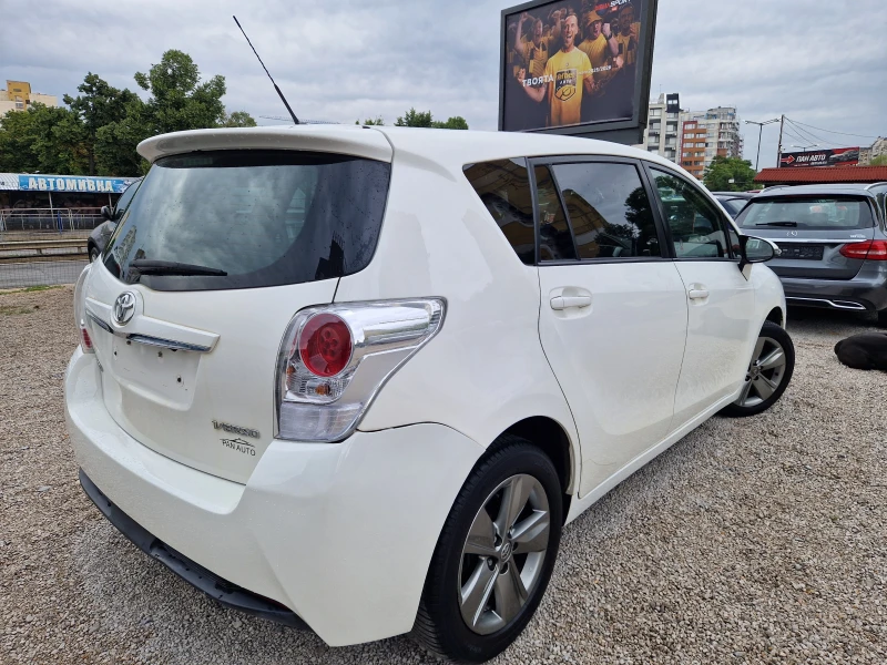 Toyota Verso 1.6D4d/7места, снимка 4 - Автомобили и джипове - 51137602