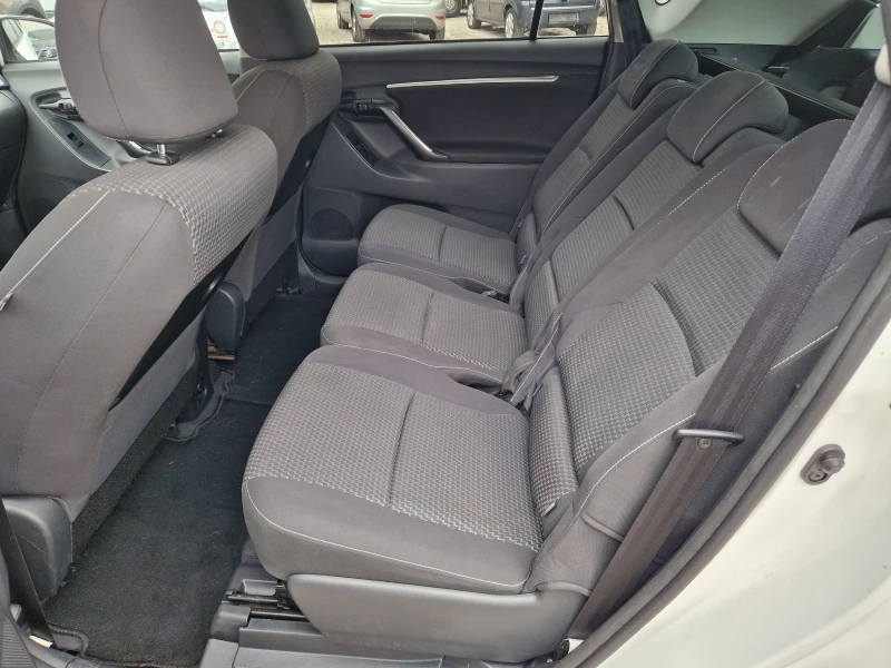 Toyota Verso 1.6D4d/7места, снимка 12 - Автомобили и джипове - 51137602