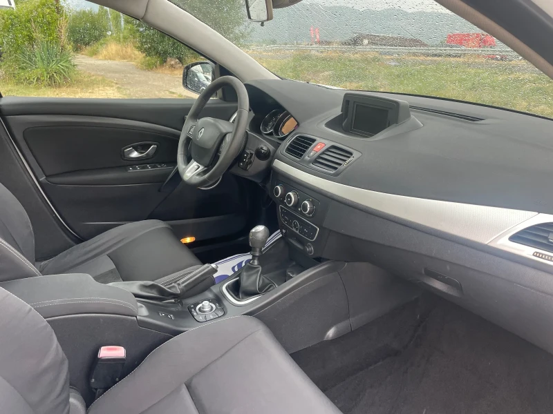 Renault Megane 1.5DCI-110-NAVI-ITALIA, снимка 12 - Автомобили и джипове - 51269123