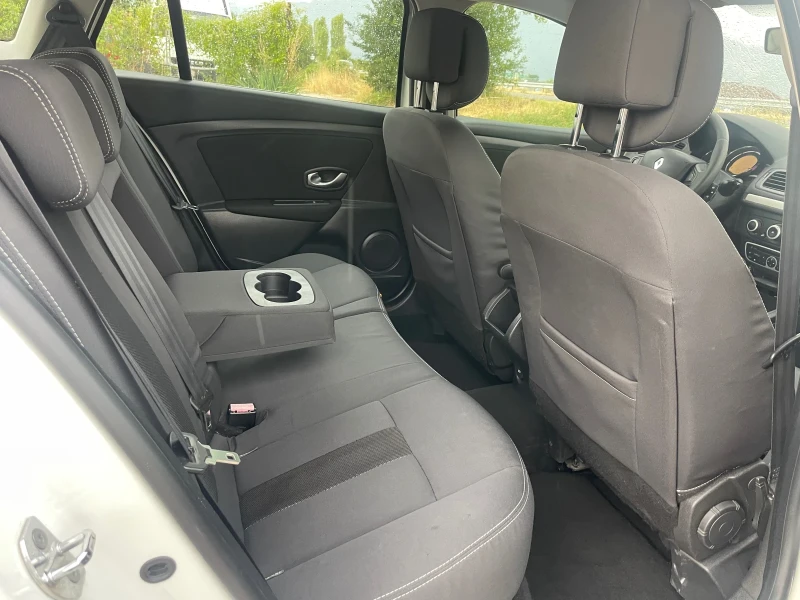 Renault Megane 1.5DCI-110-NAVI-ITALIA, снимка 10 - Автомобили и джипове - 51269123