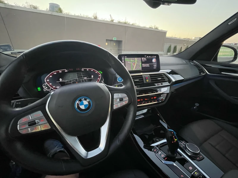 BMW iX3 M-spost/ Pano/ , снимка 16 - Автомобили и джипове - 51320554