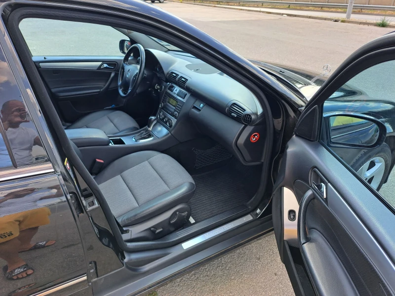 Mercedes-Benz C 200 Авантгард, снимка 9 - Автомобили и джипове - 52603394