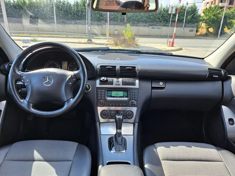 Mercedes-Benz C 200 Авантгард, снимка 12 - Автомобили и джипове - 52603394