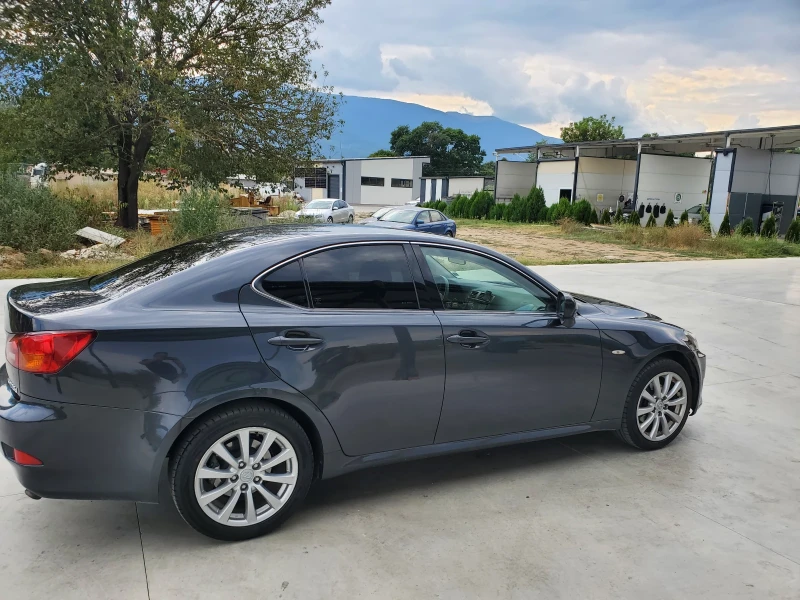 Lexus IS 220d, снимка 4 - Автомобили и джипове - 52401832