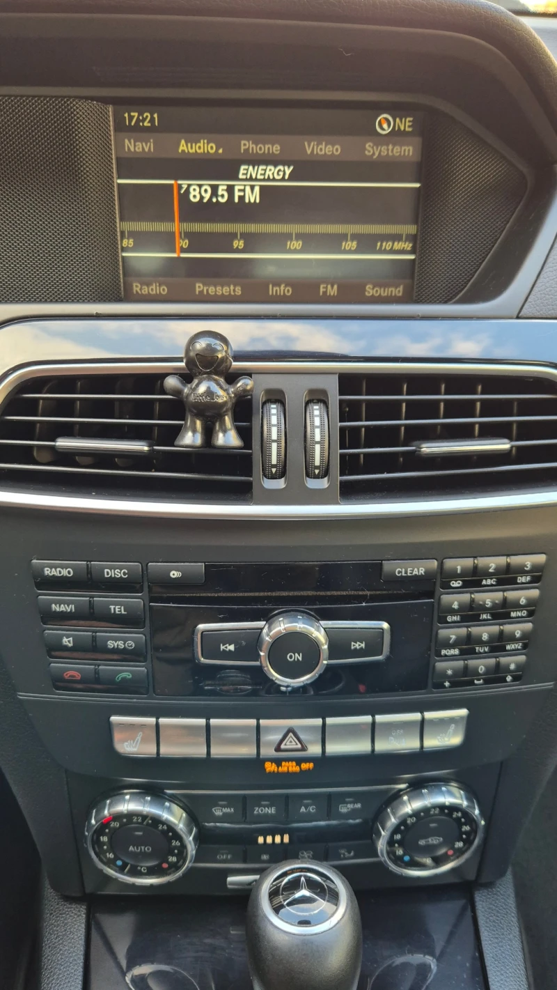 Mercedes-Benz C 350 AMG 4matic, снимка 11 - Автомобили и джипове - 52098294