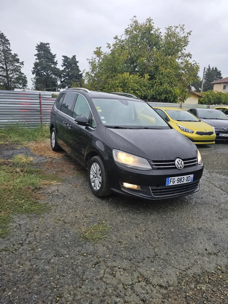 VW Sharan 2.0TDI DSG 7места, снимка 2 - Автомобили и джипове - 52232360