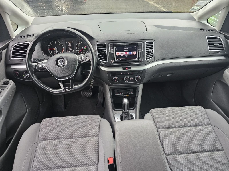 VW Sharan 2.0TDI DSG 7места, снимка 10 - Автомобили и джипове - 52232360