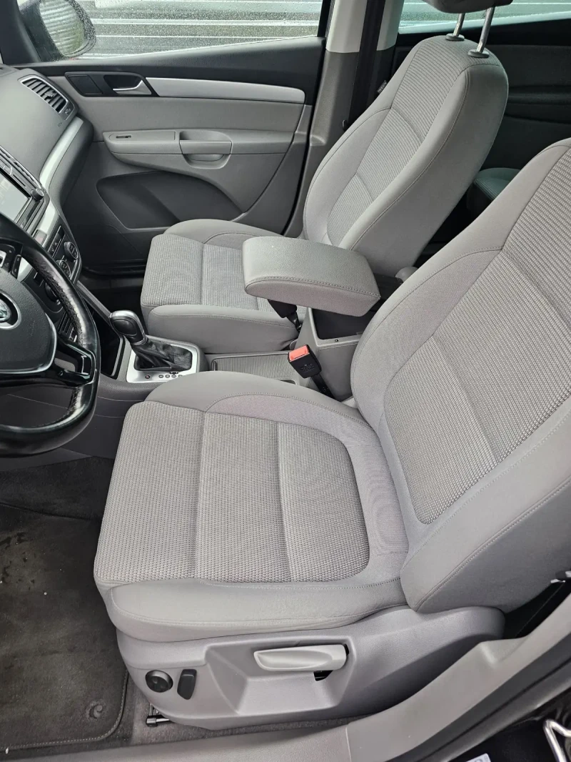 VW Sharan 2.0TDI DSG 7места, снимка 8 - Автомобили и джипове - 52232360