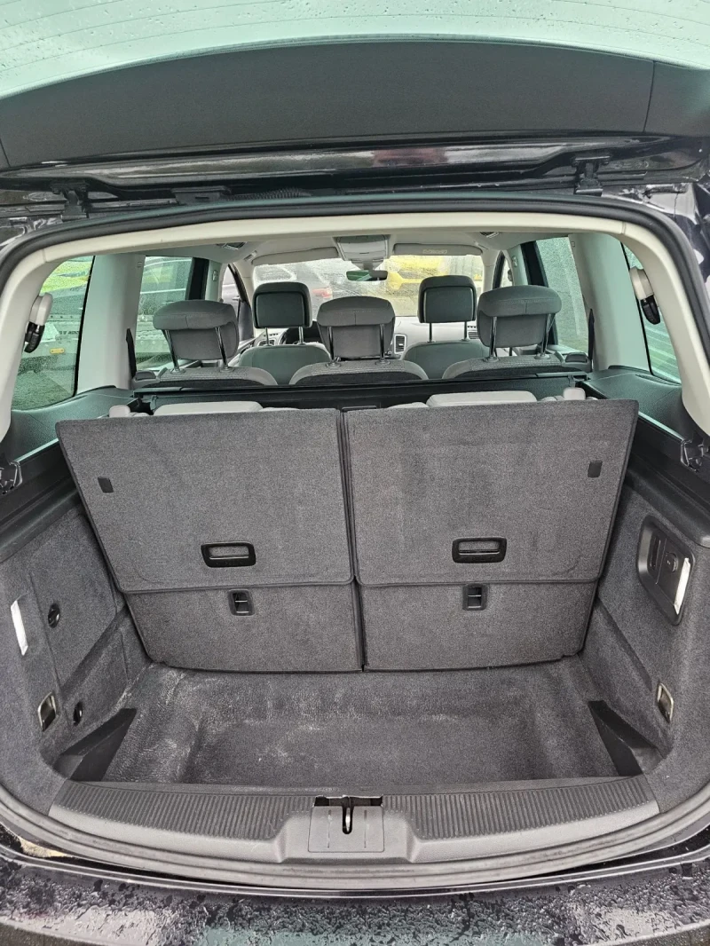 VW Sharan 2.0TDI DSG 7места, снимка 6 - Автомобили и джипове - 52232360