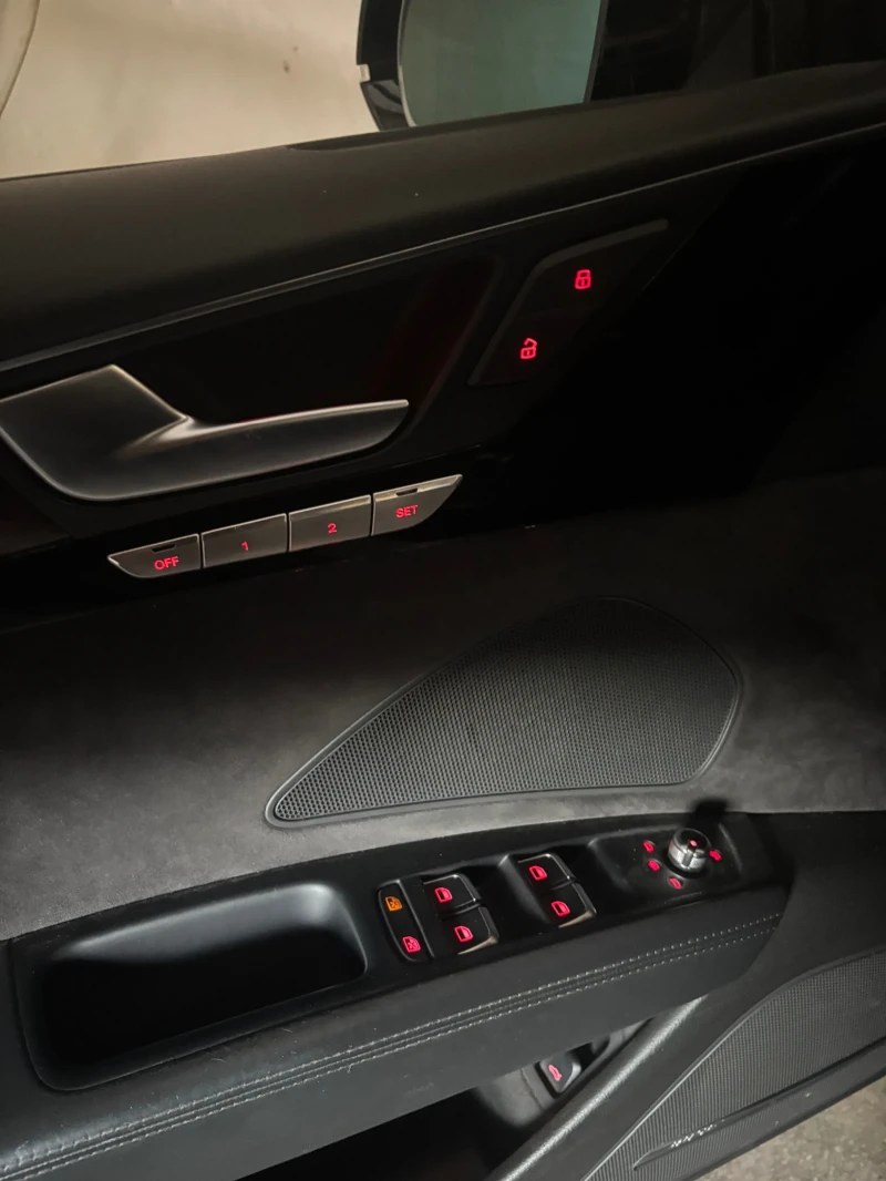 Audi A8, снимка 6 - Автомобили и джипове - 52381854