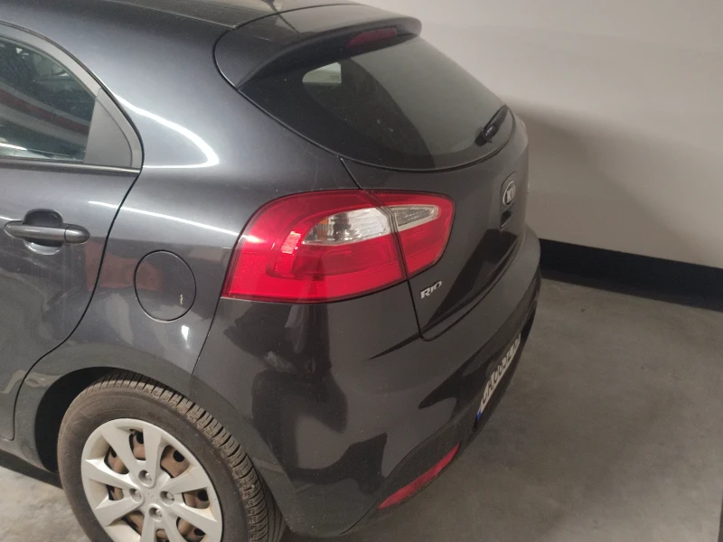 Kia Rio, снимка 5 - Автомобили и джипове - 52431794
