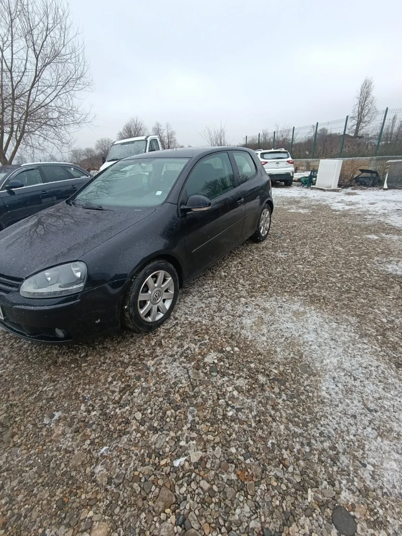VW Golf 1.6FSI, снимка 2 - Автомобили и джипове - 53190912