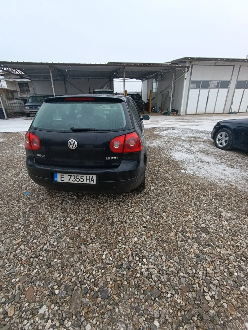 VW Golf 1.6FSI, снимка 4 - Автомобили и джипове - 53190912