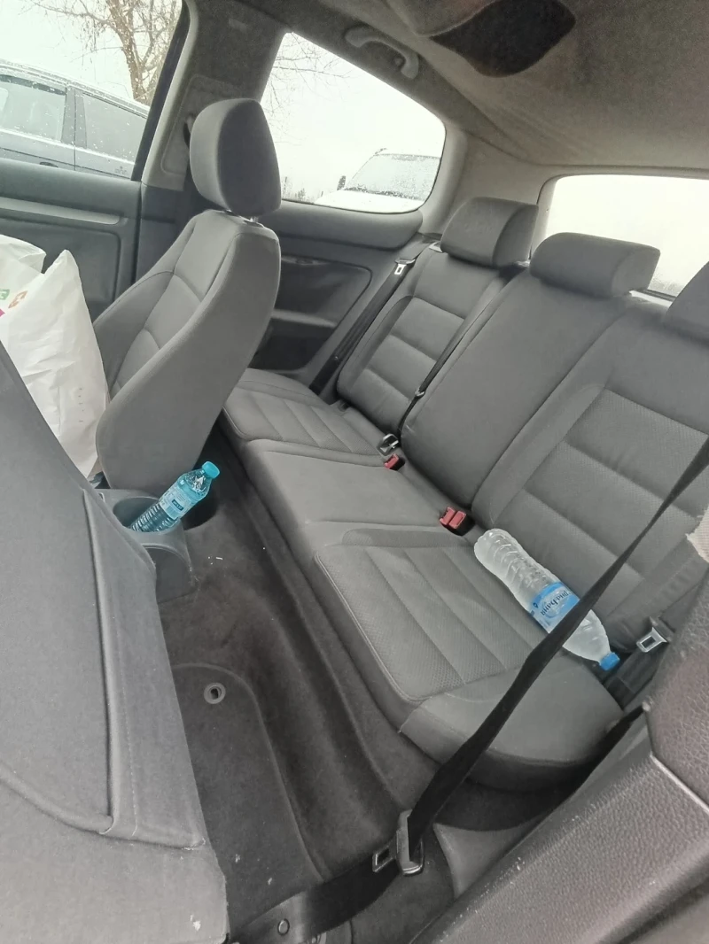 VW Golf 1.6FSI, снимка 9 - Автомобили и джипове - 53190912