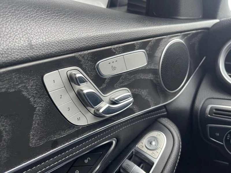 Mercedes-Benz C 300 4MATIC* АвтоКредит* (Цена до БГ) , снимка 15 - Автомобили и джипове - 53587404