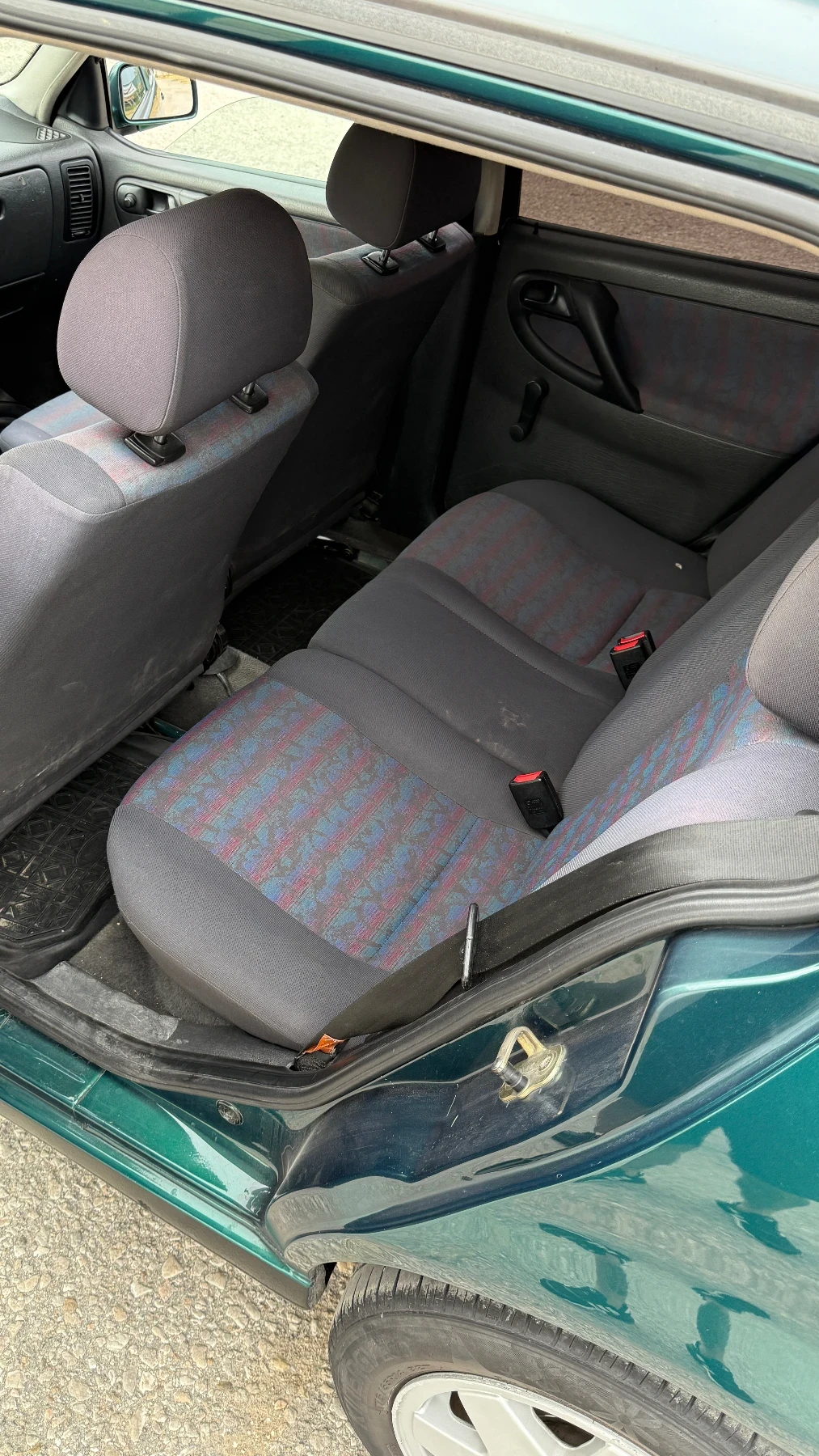 VW Polo 1.6i Avtomatik A/C - изображение 10