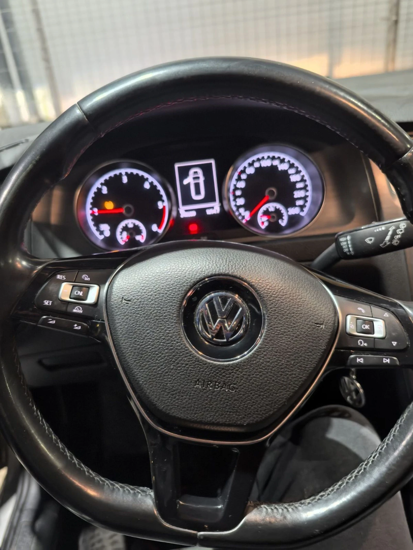 VW Golf 1.6 TDI  - изображение 9