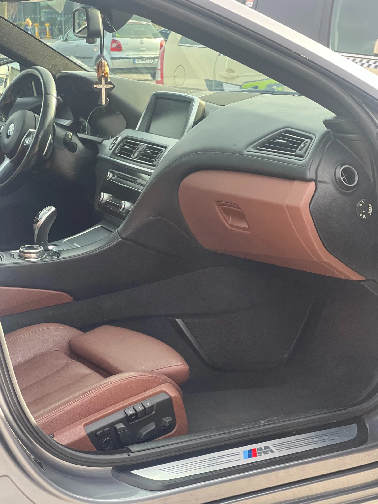 BMW 640 GranCoupe xDrive, снимка 8 - Автомобили и джипове - 53757199