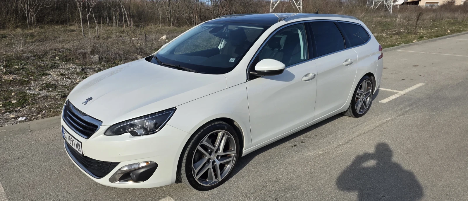 Peugeot 308 2.0 HDI Автоматик бяла перла!, снимка 8 - Автомобили и джипове - 53815900