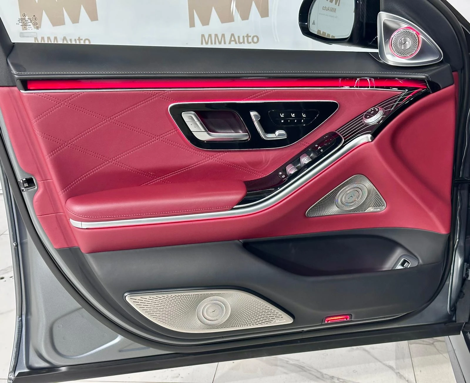 Mercedes-Benz S 63 AMG e-Perf.* Carbon* TV* HuD* 4D Burm* PPF* Гаранция, снимка 6 - Автомобили и джипове - 54604531