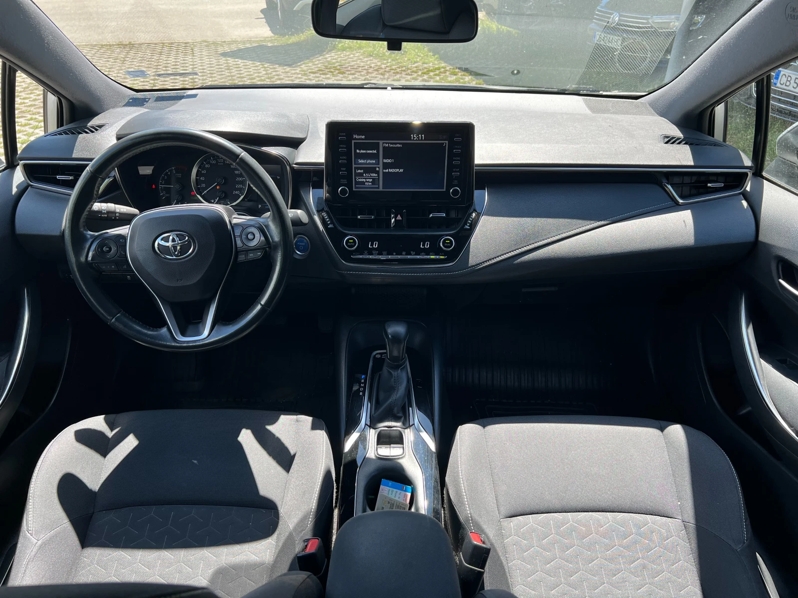 Toyota Corolla 1.8 HYBRID, снимка 8 - Автомобили и джипове - 54958713