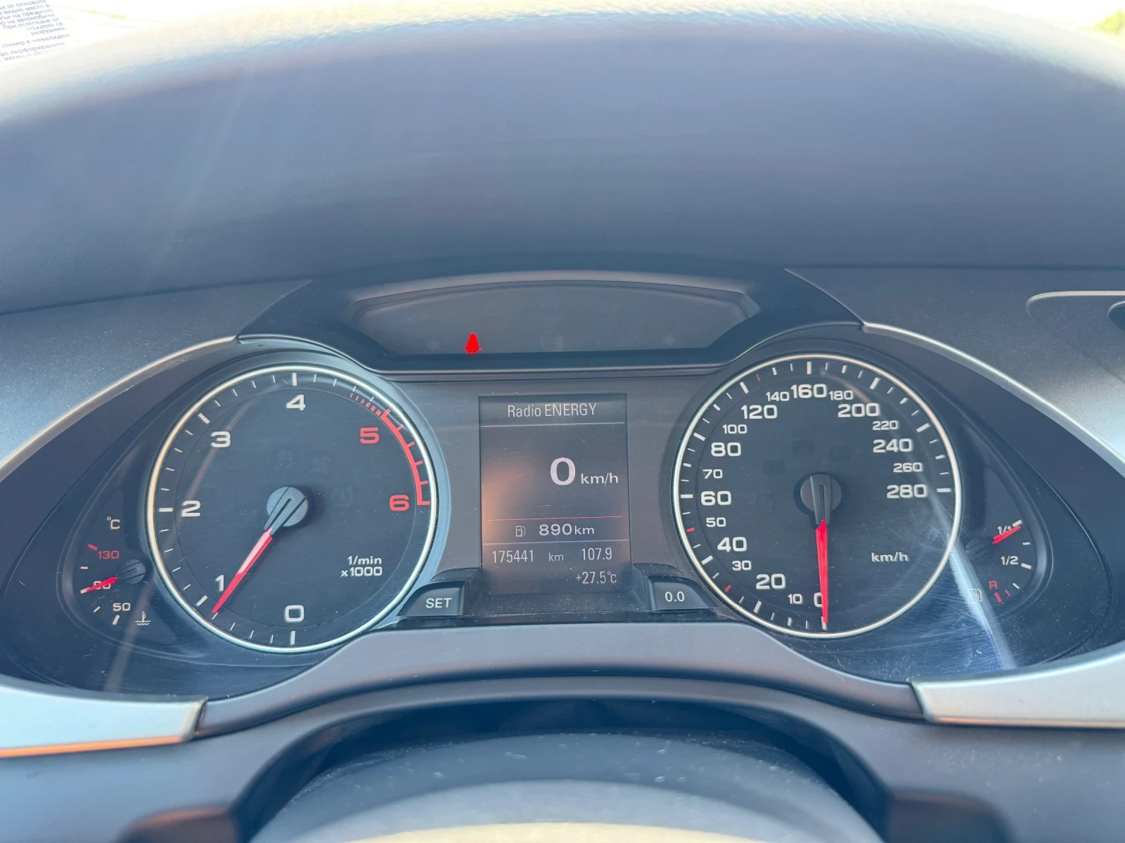 Audi A4 2.0 TDI 143к.с S-Line, снимка 10 - Автомобили и джипове - 55241344