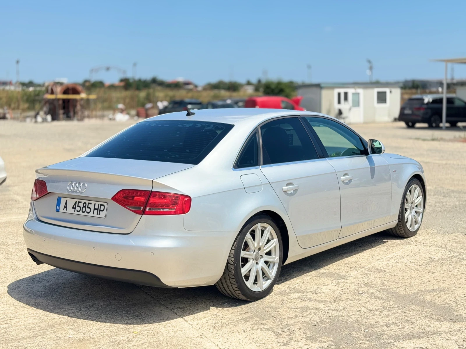 Audi A4 2.0 TDI 143к.с S-Line, снимка 3 - Автомобили и джипове - 55241344