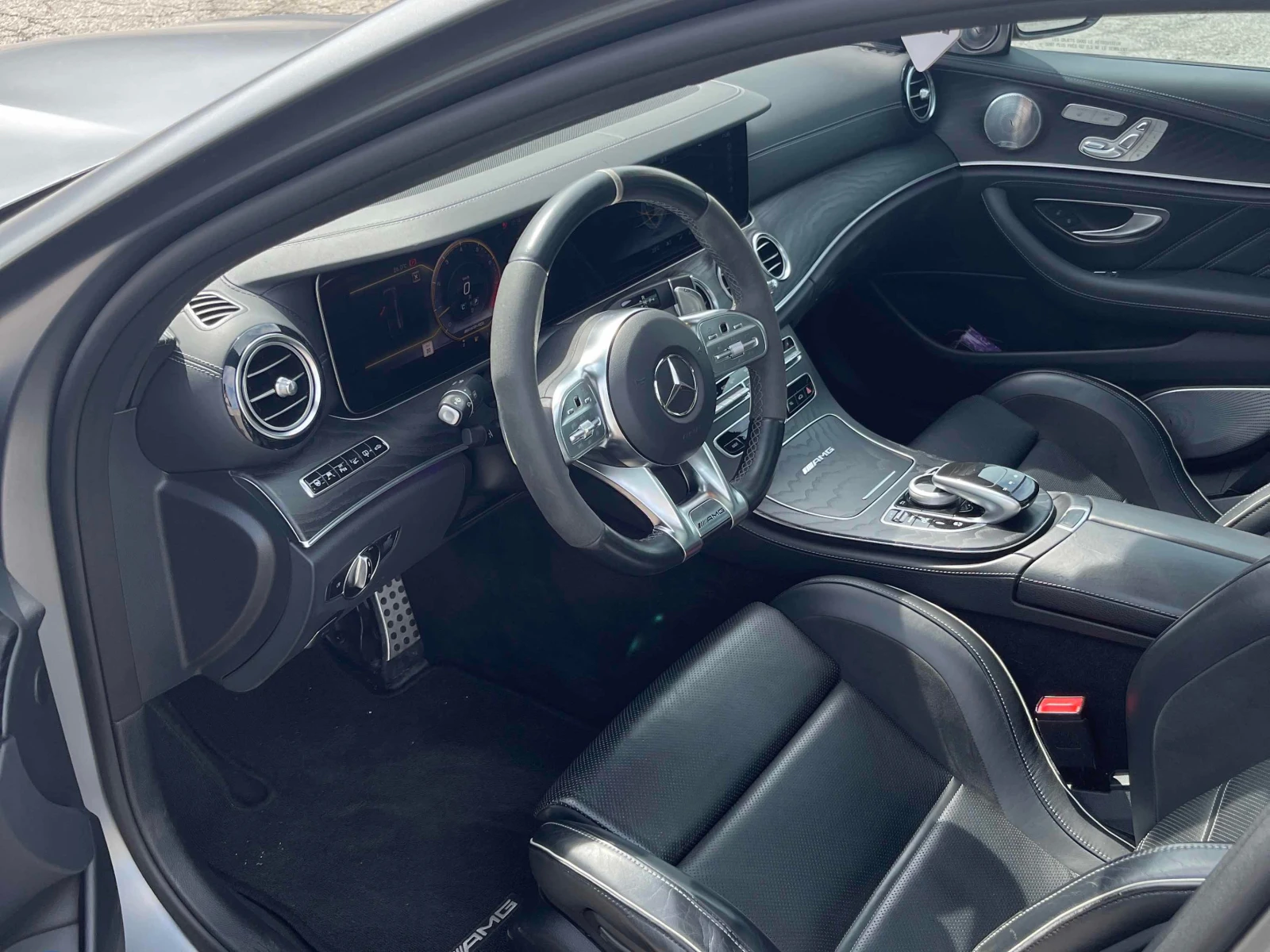 Mercedes-Benz E 63 AMG * АВТОКРЕДИТ БЕЗ ПЪРВОНАЧАЛНА ВНОСКА* , снимка 5 - Автомобили и джипове - 56052511
