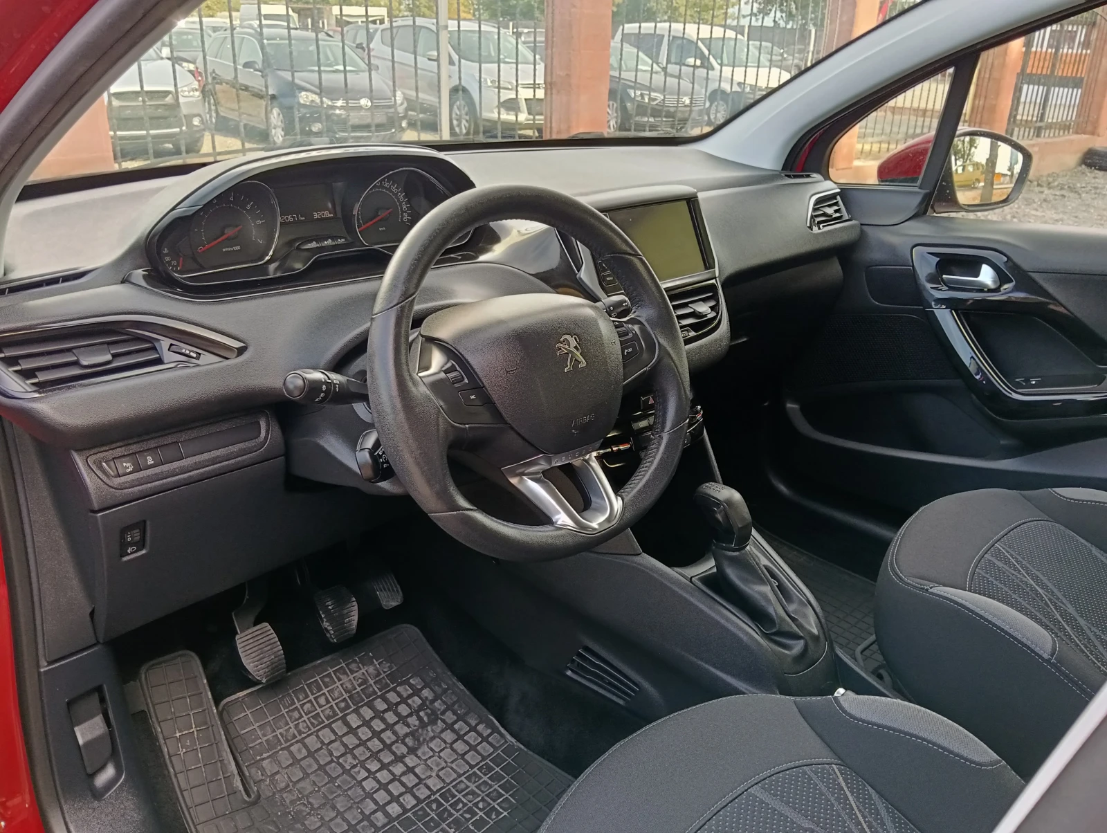 Peugeot 208 1.2i 82ps. | Mobile.bg � ����������� 8