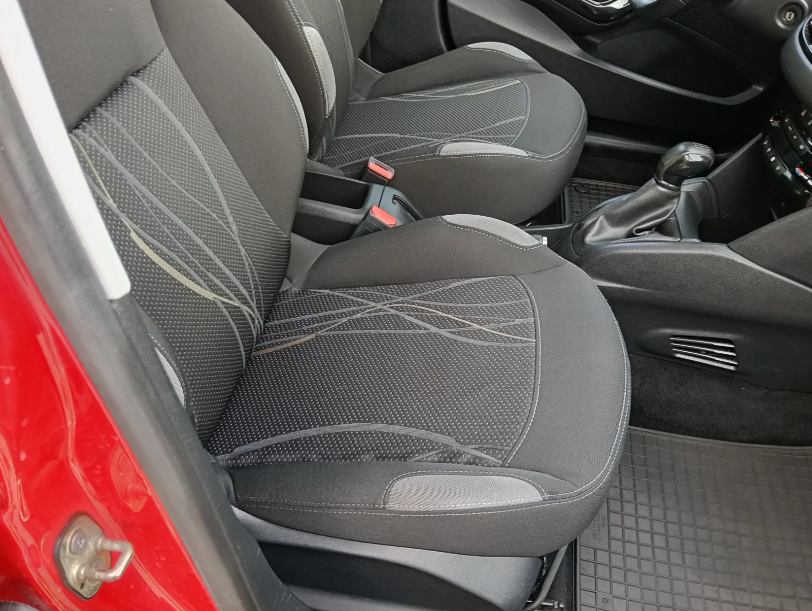 Peugeot 208 1.2i 82ps. | Mobile.bg � ����������� 10