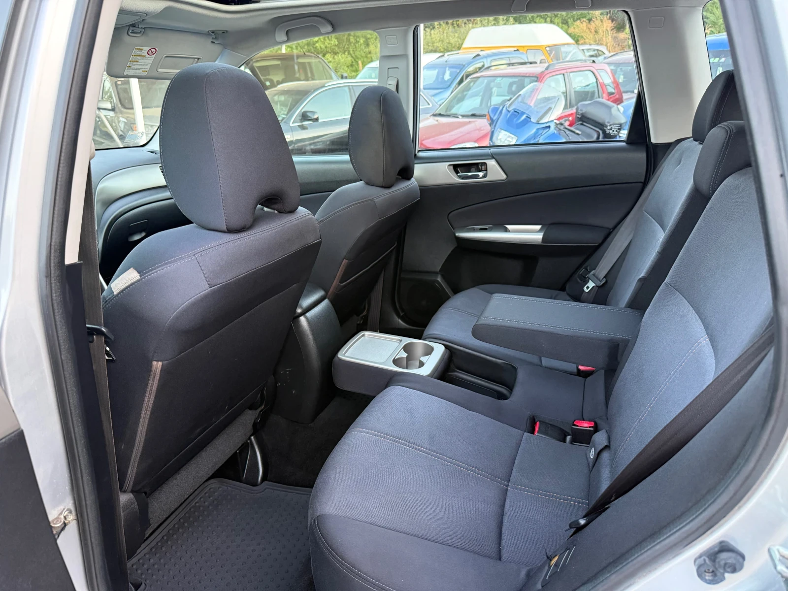 Subaru Forester 2.0D ЛИЗИНГ 4Х4, снимка 13 - Автомобили и джипове - 56207531