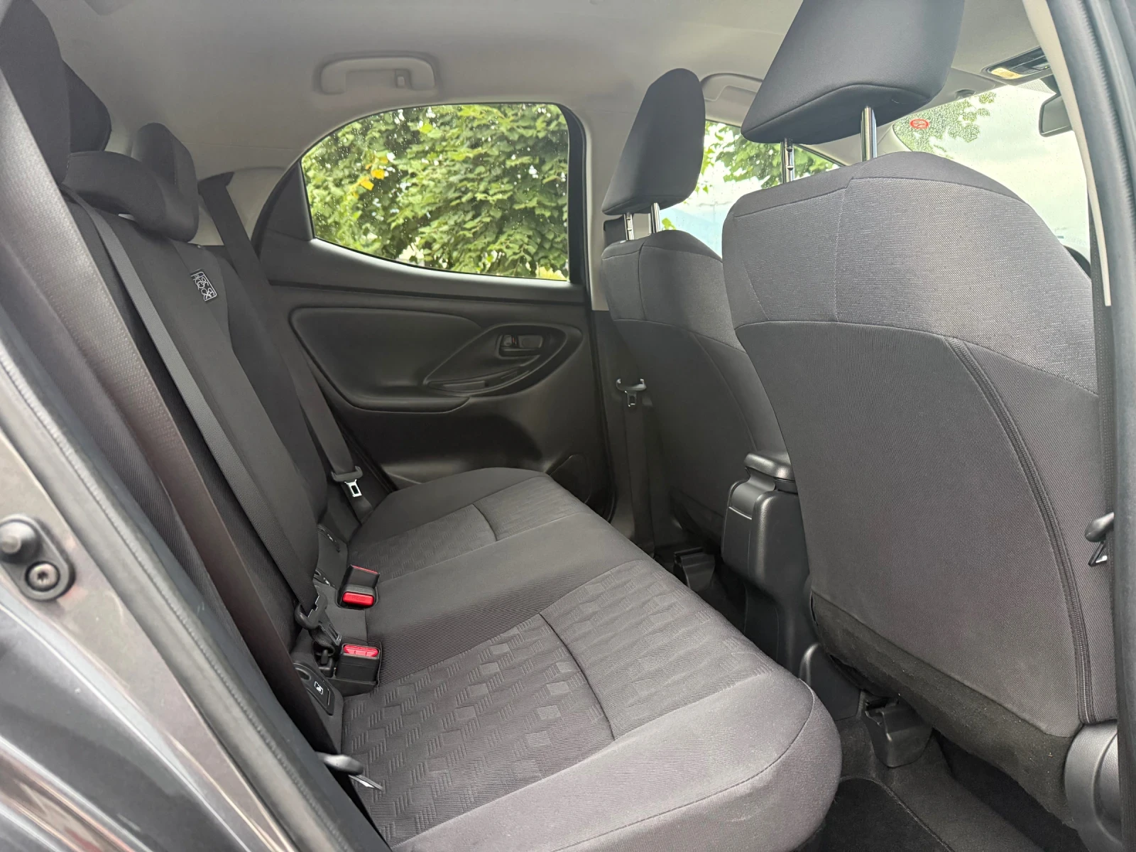 Toyota Yaris 1.5 HSD -116�.�. �������� | Mobile.bg � ����������� 14