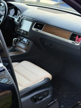 VW Touareg EXCLUSIVE ГАРАНЦИЯ, снимка 11