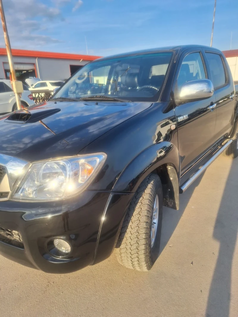 Toyota Hilux Пикап, снимка 1 - Автомобили и джипове - 47366938