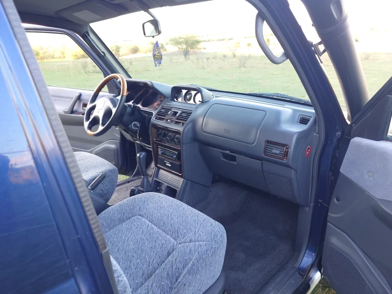 Mitsubishi Pajero, снимка 10 - Автомобили и джипове - 47414319