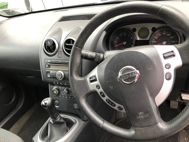 Nissan Qashqai, снимка 4 - Автомобили и джипове - 48539460