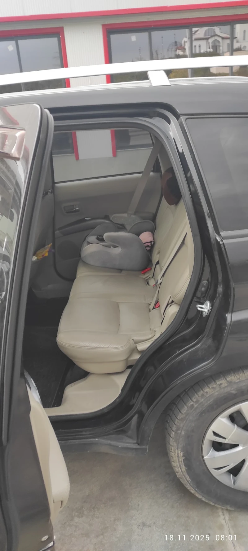 Mitsubishi Outlander, снимка 9 - Автомобили и джипове - 52605506