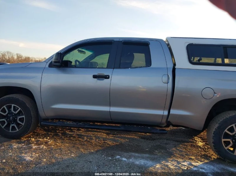 Toyota Tundra 4.6L V-8 DOHC, VVT, 310HP 4X4 Drive, снимка 6 - Автомобили и джипове - 52775550