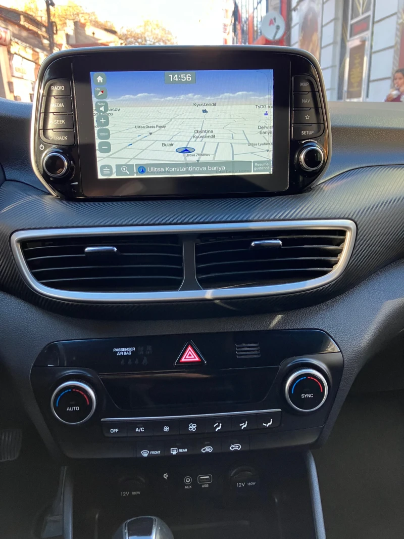 Hyundai Tucson, снимка 12 - Автомобили и джипове - 52845447