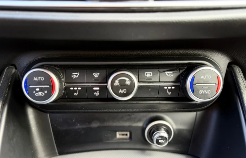 Alfa Romeo Stelvio VELOCE Q4 Внос Швейцария, снимка 11 - Автомобили и джипове - 53443431