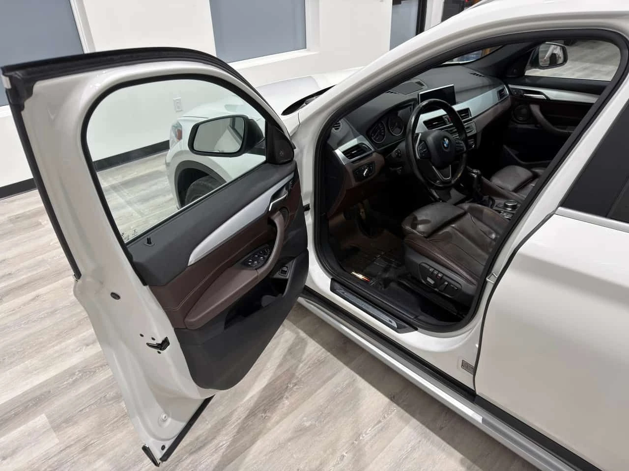 BMW X1 xDrive28i/KEYLESS/��������/�������� | Mobile.bg � ����������� 11