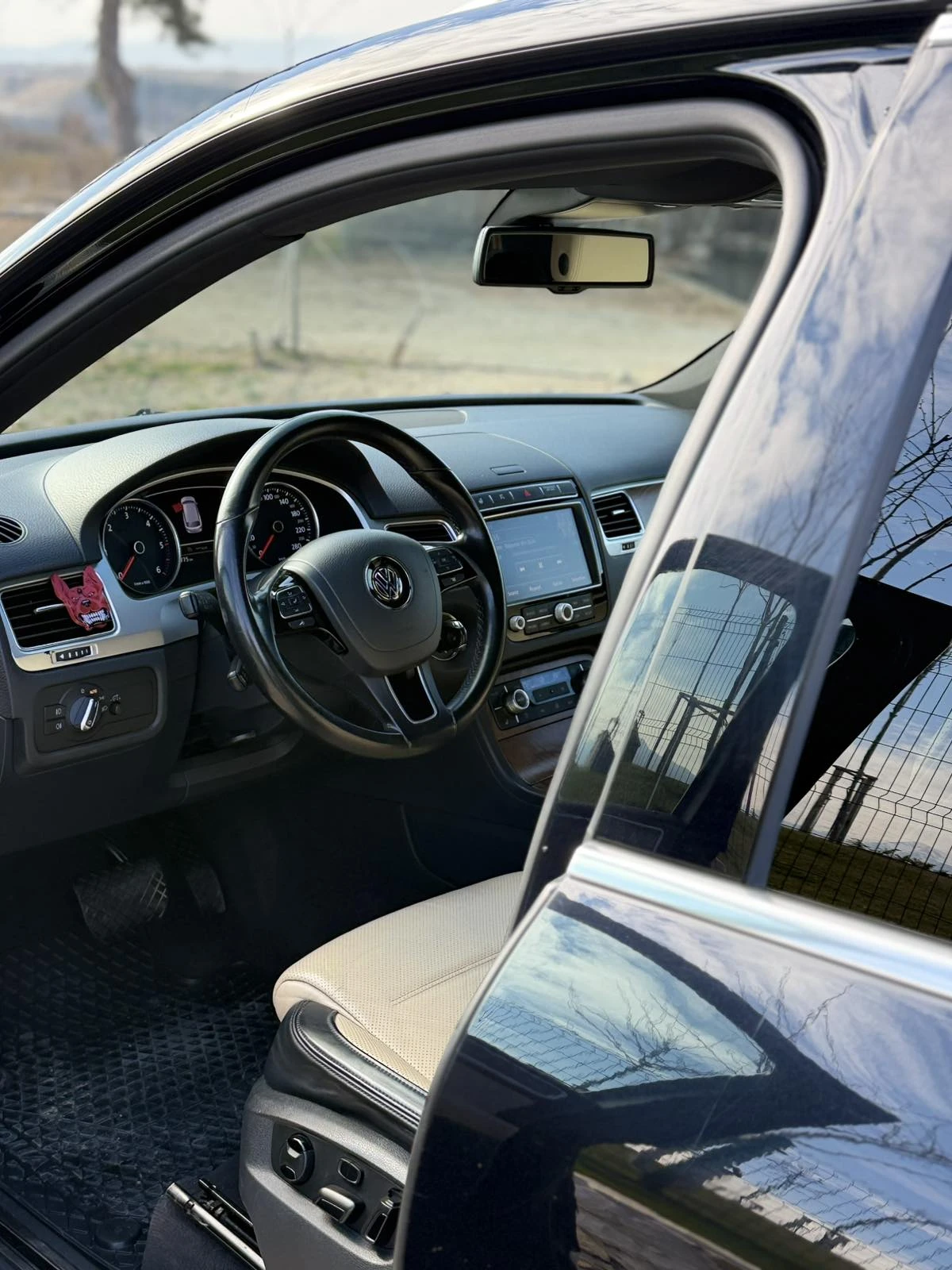 VW Touareg EXCLUSIVE ГАРАНЦИЯ, снимка 6 - Автомобили и джипове - 53933170