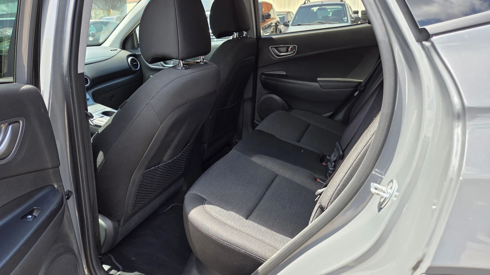 Hyundai Kona 64KWh/SOH100%/Blue Link, снимка 8 - Автомобили и джипове - 54694930