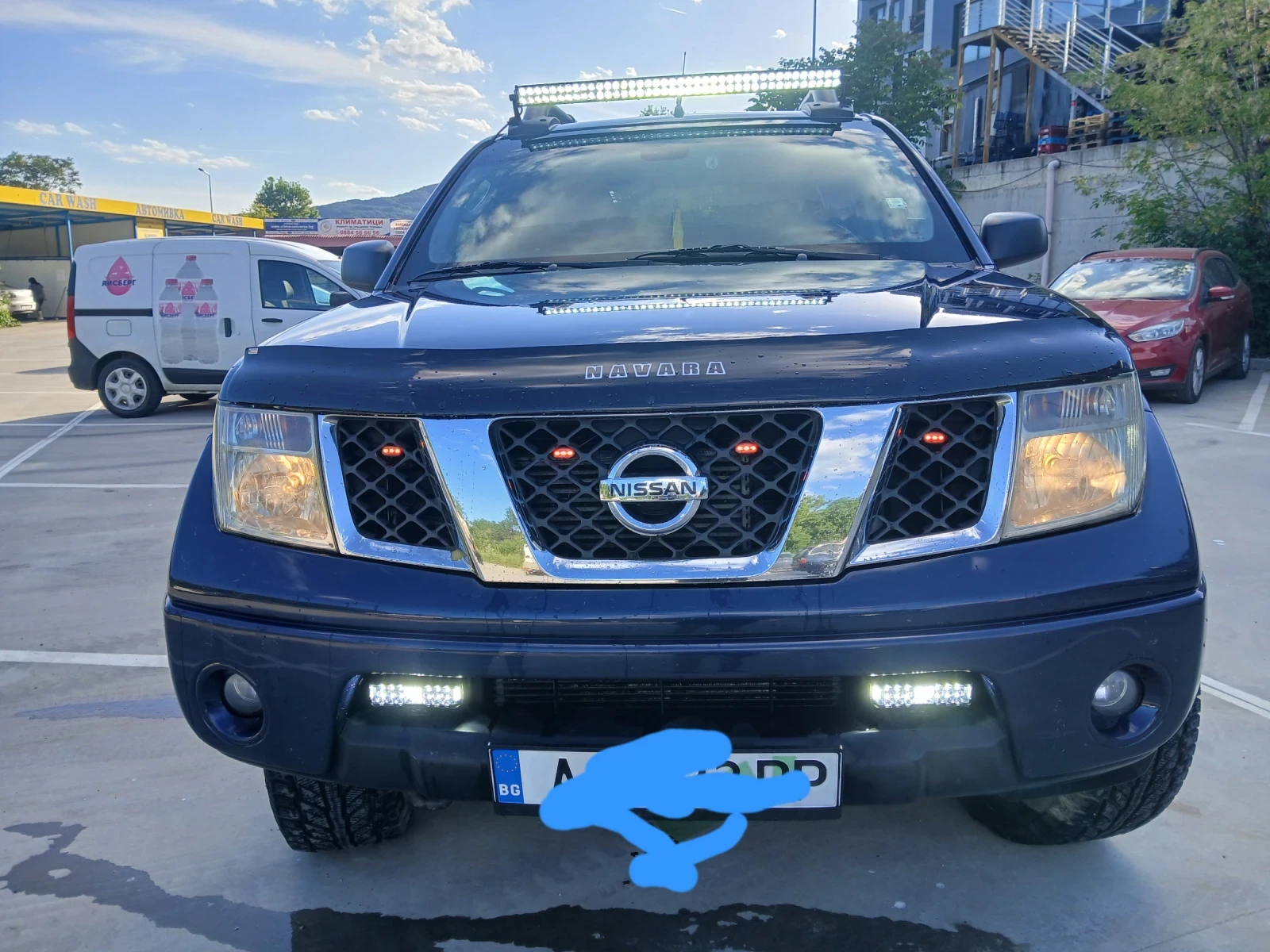 Nissan Navara 2.5 DCI, снимка 8 - Автомобили и джипове - 54726197