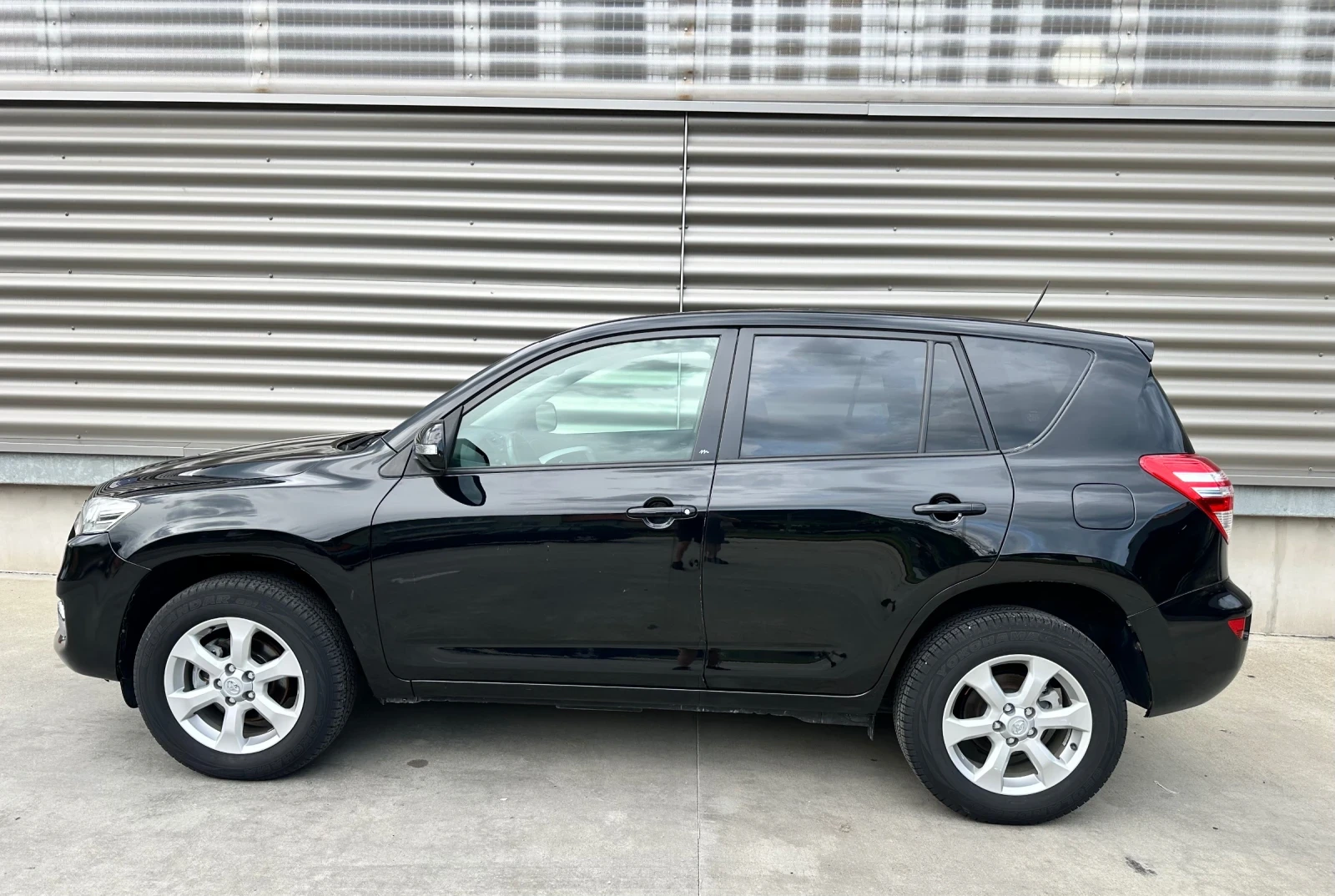 Toyota Rav4 63000 КМ!!!/4х4//, снимка 6 - Автомобили и джипове - 54773342