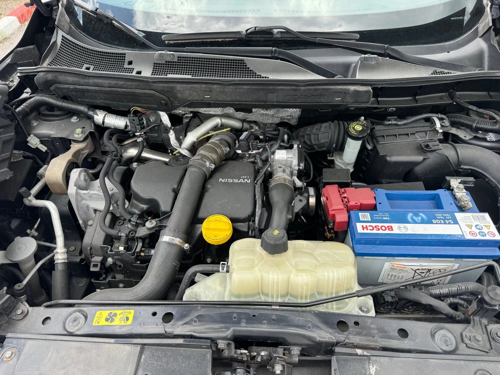 Nissan Juke 1.5 DCI Tekna, снимка 17 - Автомобили и джипове - 54774461