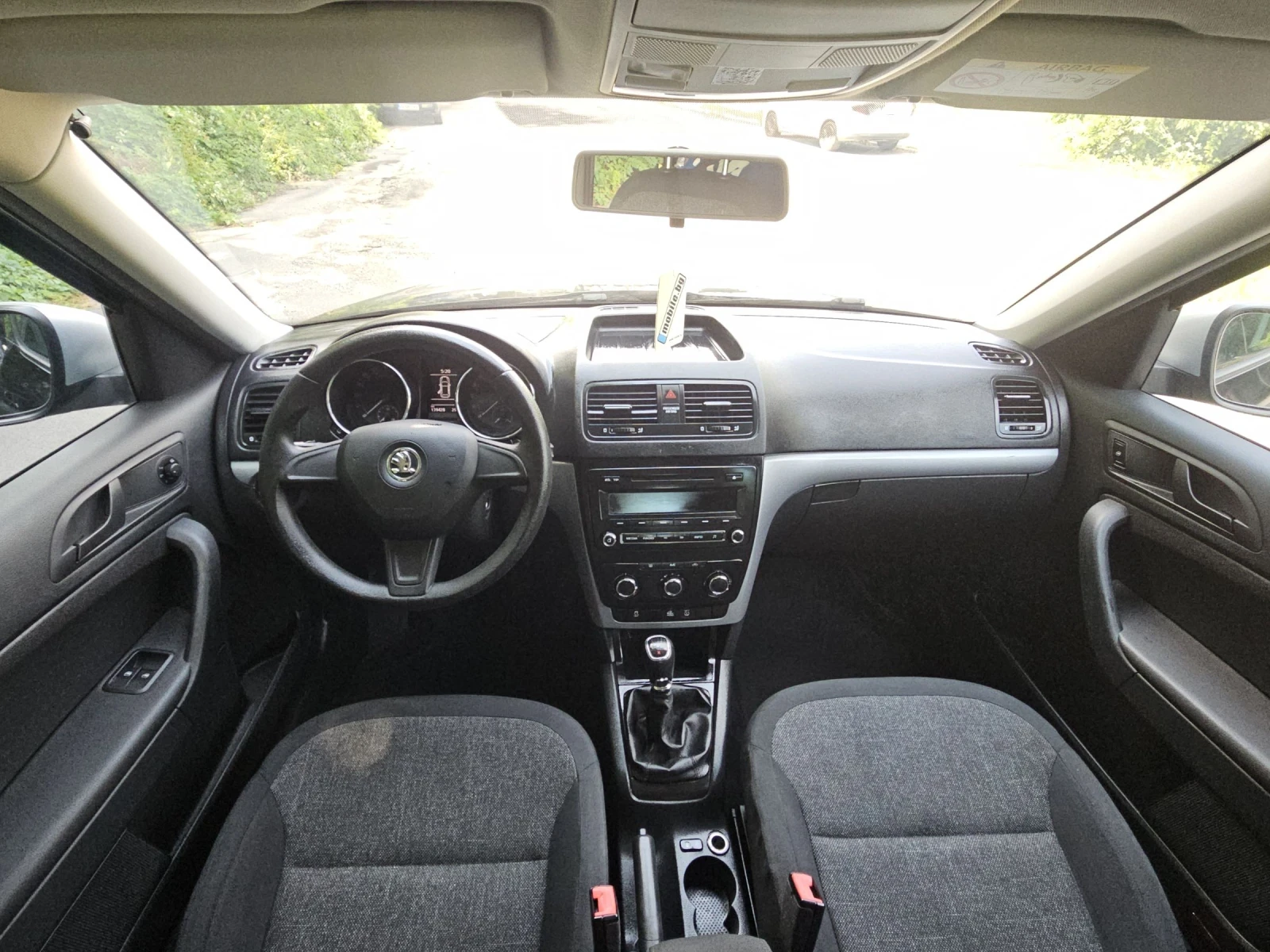 Skoda Yeti 2.0tdi---4x4, снимка 13 - Автомобили и джипове - 55134936