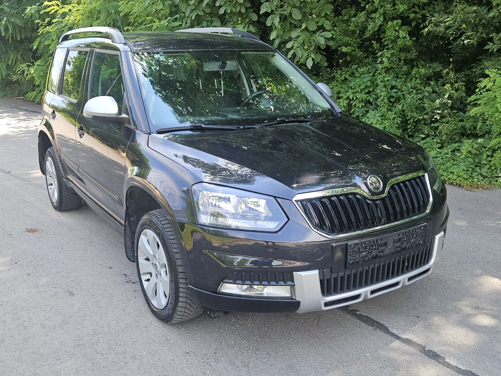 Skoda Yeti 2.0tdi---4x4, снимка 3 - Автомобили и джипове - 55134936